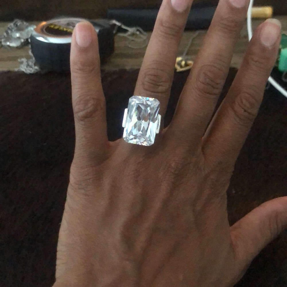 Ring - Picture 2 of 3